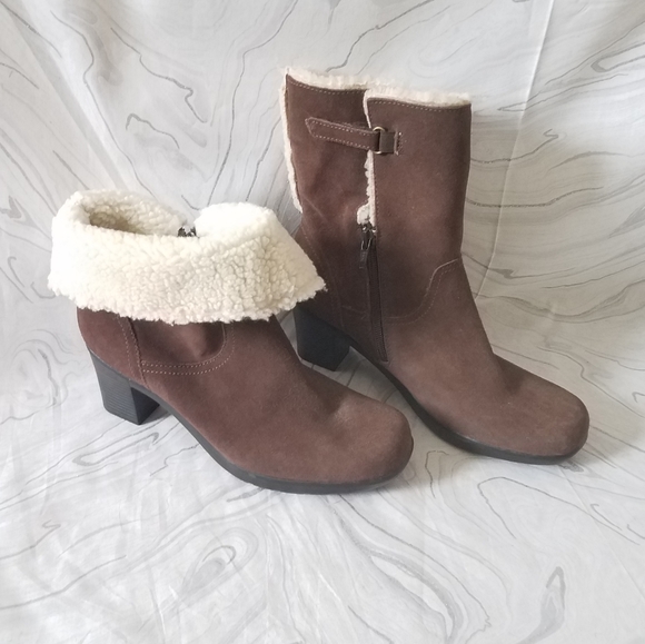clarks fur lined ankle boots